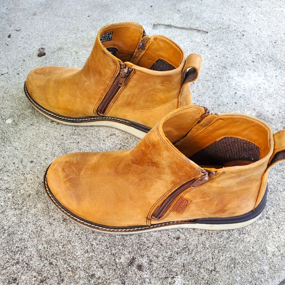 Keen tan leather boots 10
